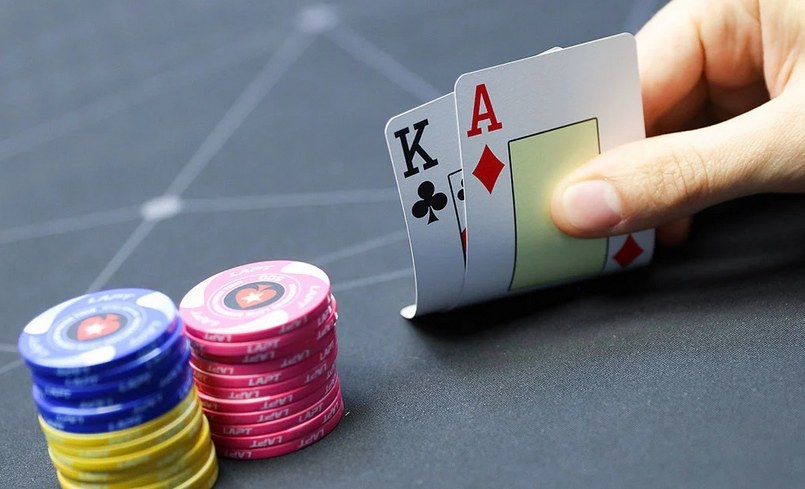 Những hành động cơ bản trong game bài Poker bạn cần ghi nhớ